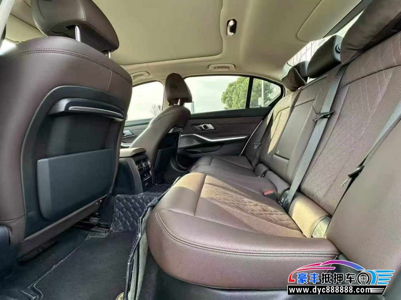 22年宝马3系轿车抵押车出售