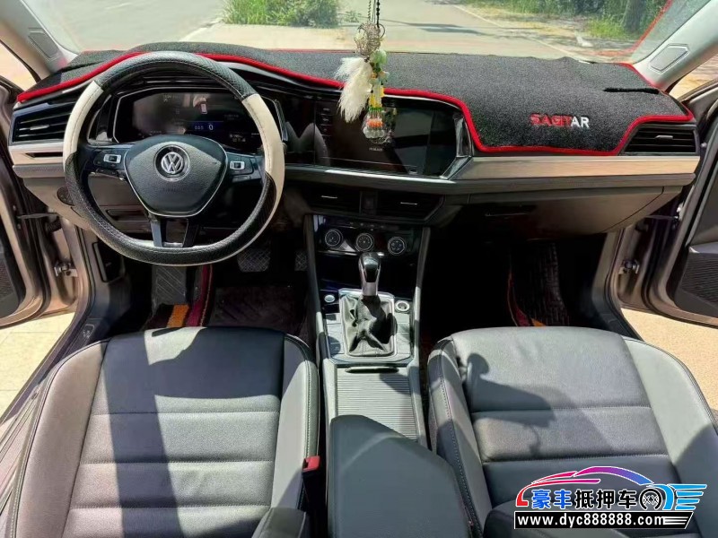 21年大众速腾轿车抵押车出售