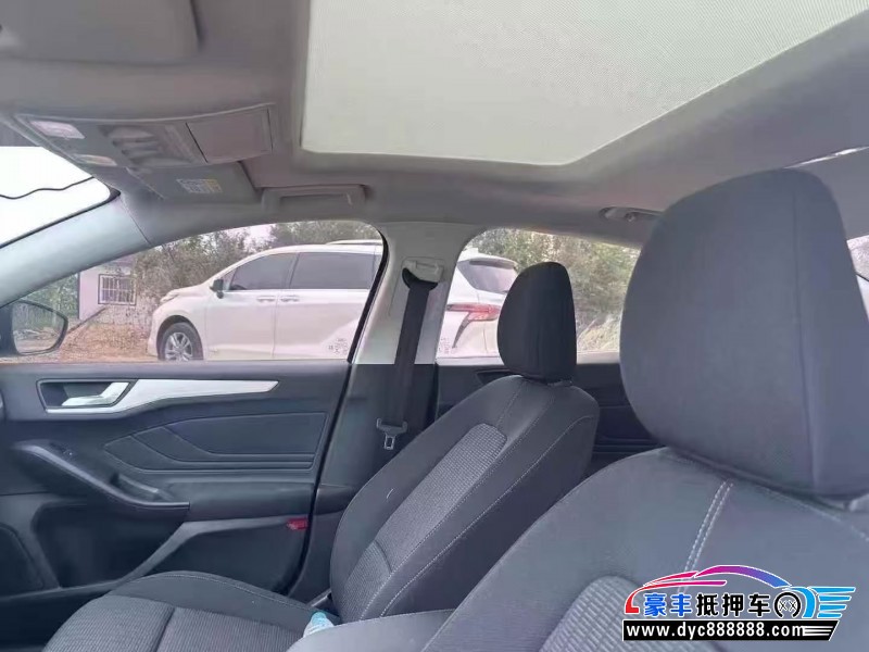 20年福特福克斯轿车抵押车出售