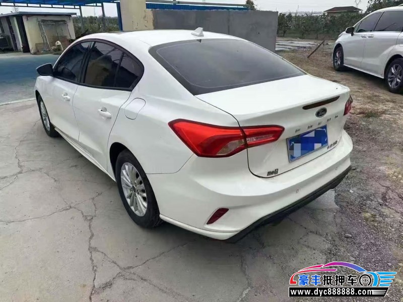 20年福特福克斯轿车抵押车出售