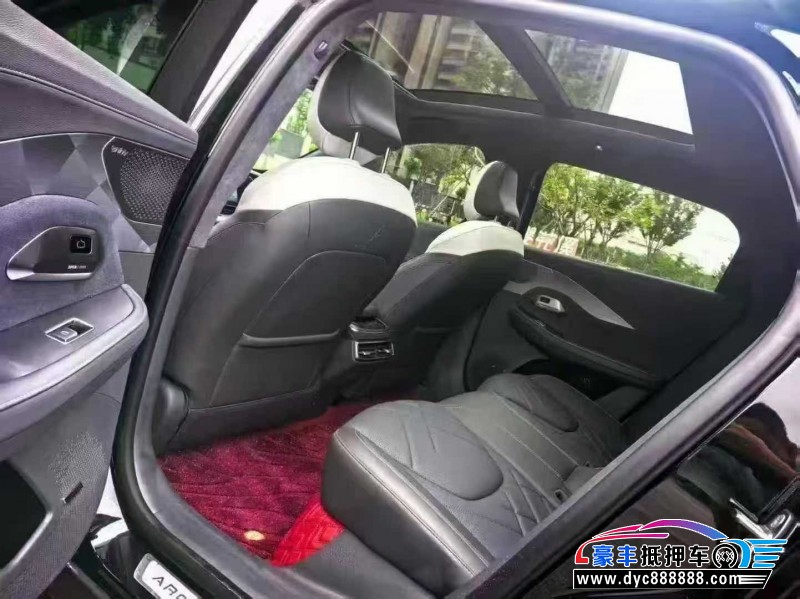 25年极狐阿尔法S轿车抵押车出售