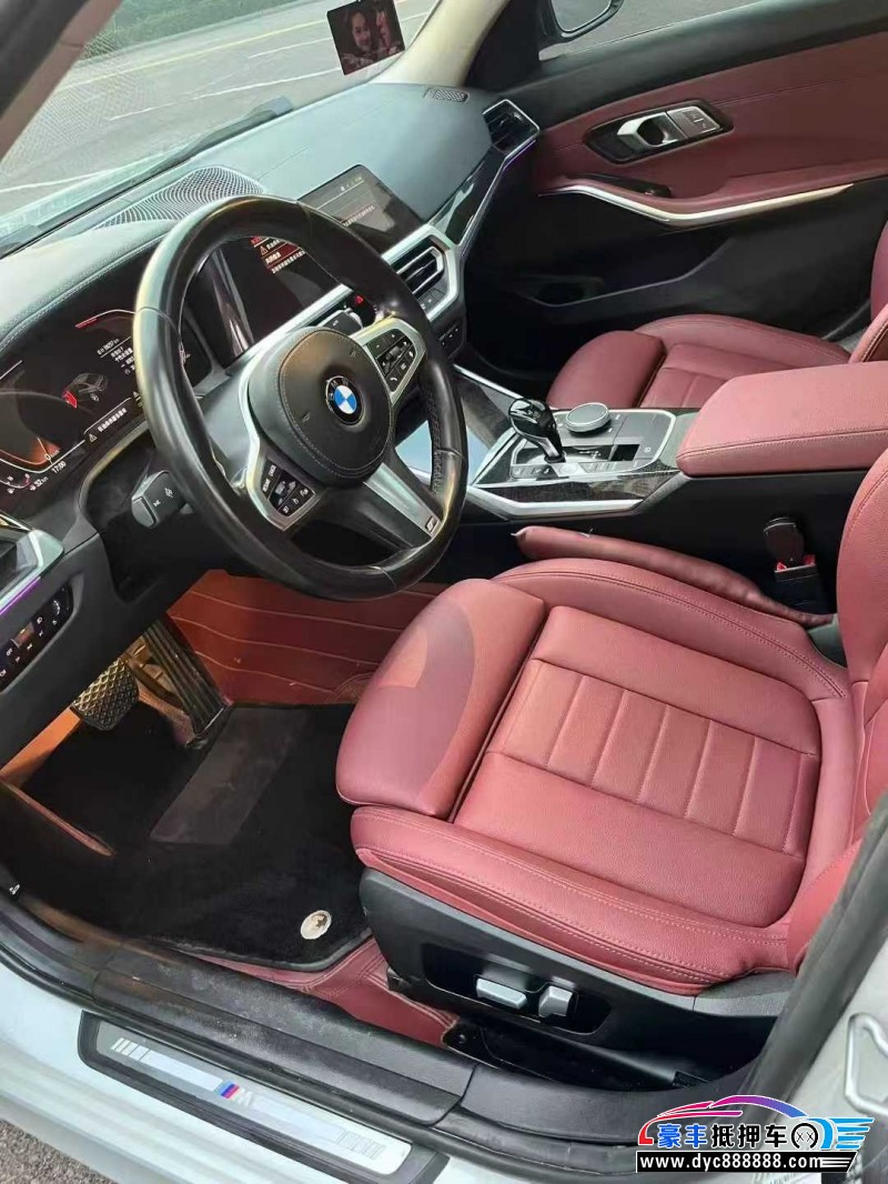 21年宝马3系轿车抵押车出售