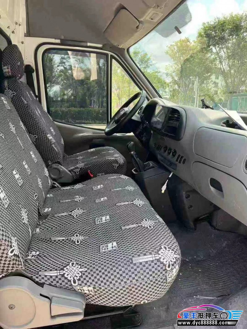 20年江铃特顺轿车抵押车出售