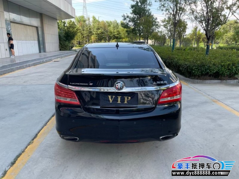 16年别克君越轿车抵押车出售