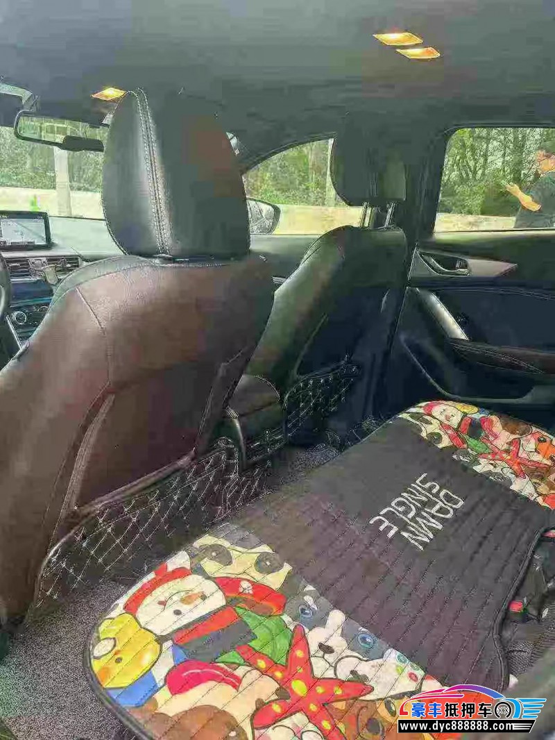 18年马自达CX-4轿车抵押车出售