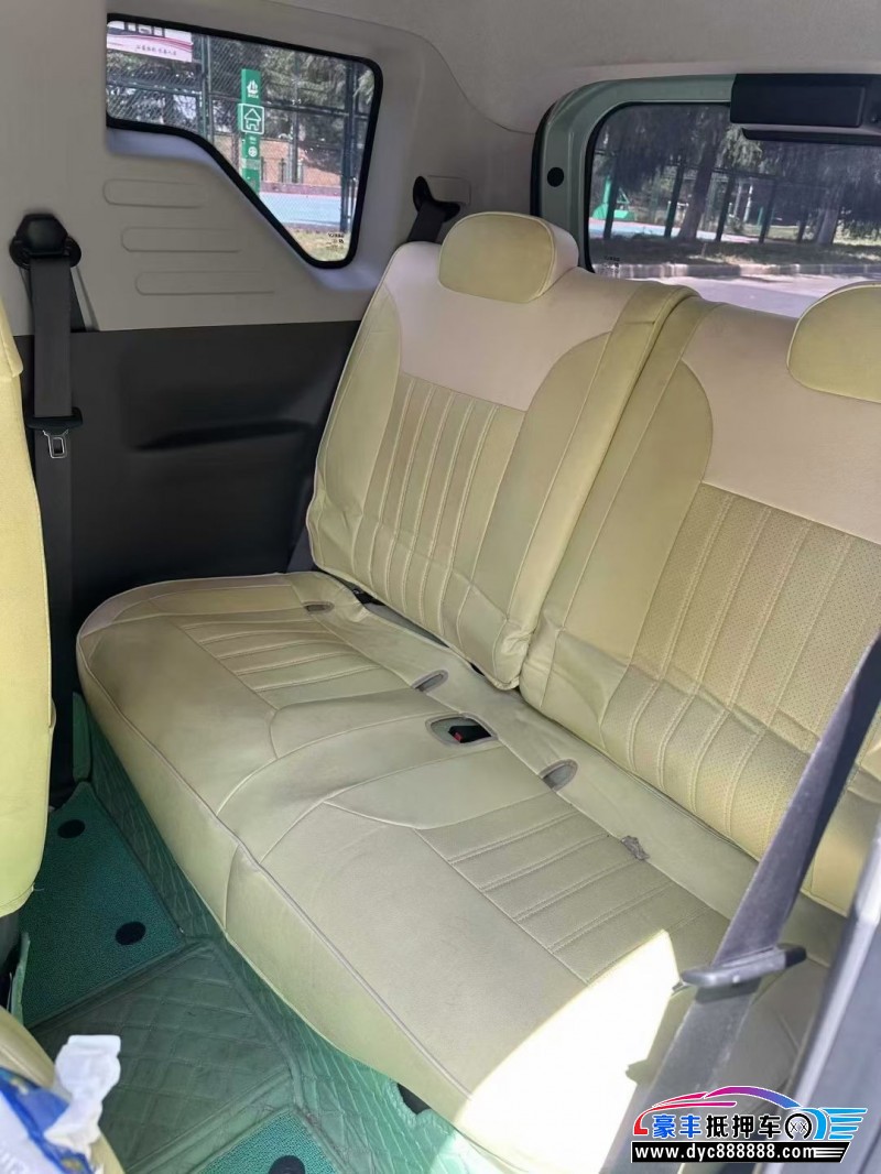 24年吉利熊猫轿车抵押车出售