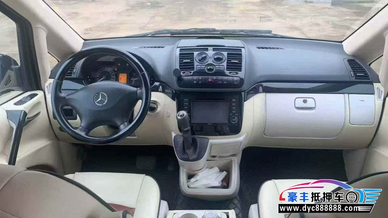 14年奔驰威霆轿车抵押车出售