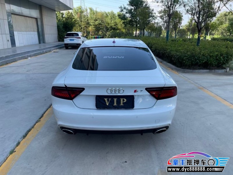 14年奥迪A7轿车抵押车出售