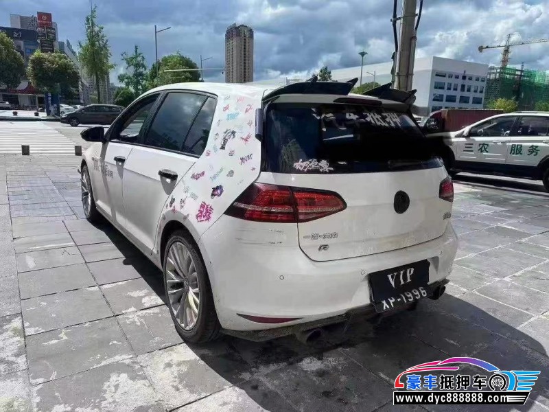 17年大众高尔夫轿车抵押车出售