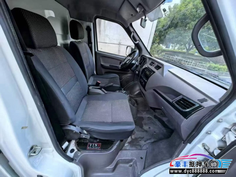 23年东风御风轿车抵押车出售