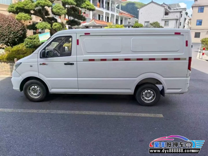 23年东风御风轿车抵押车出售