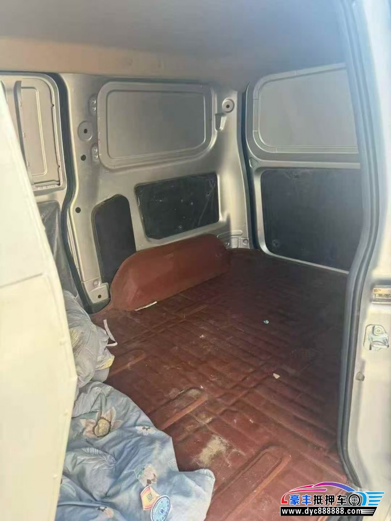 24年五菱汽车五菱宏光轿车抵押车出售