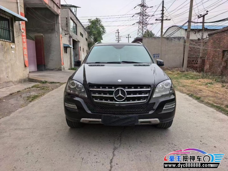 13年奔驰ML轿车抵押车出售