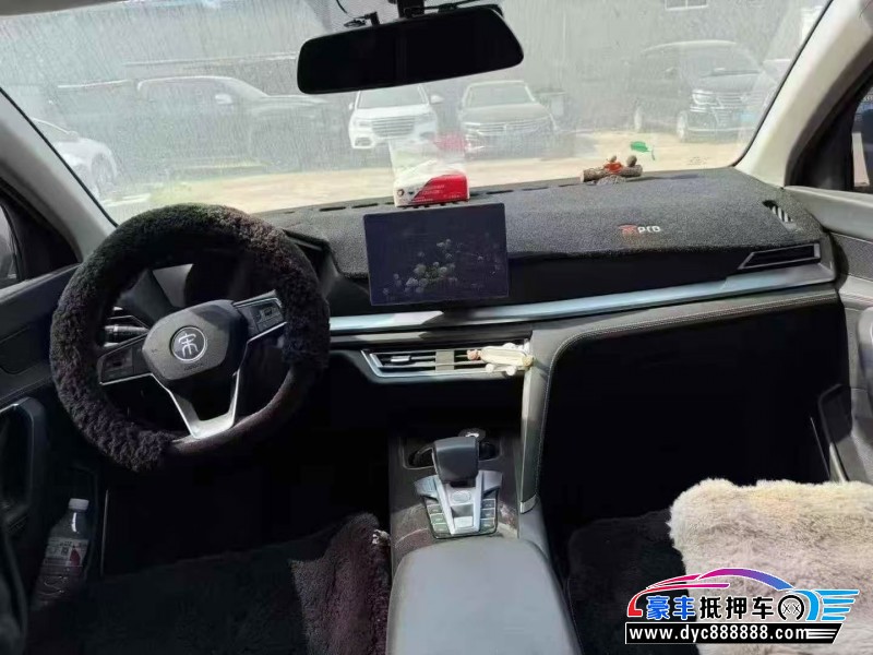 21年比亚迪宋轿车抵押车出售