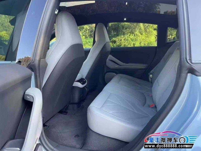 25年蔚来ET5轿车抵押车出售