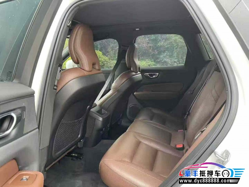 22年沃尔沃XC60轿车抵押车出售