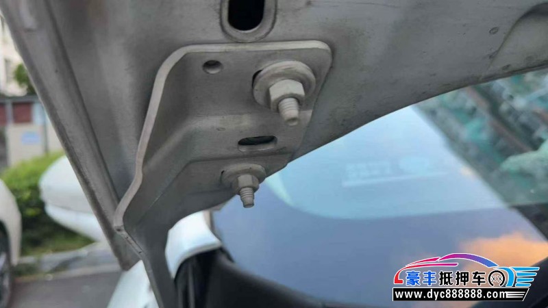 15年福特蒙迪欧轿车抵押车出售