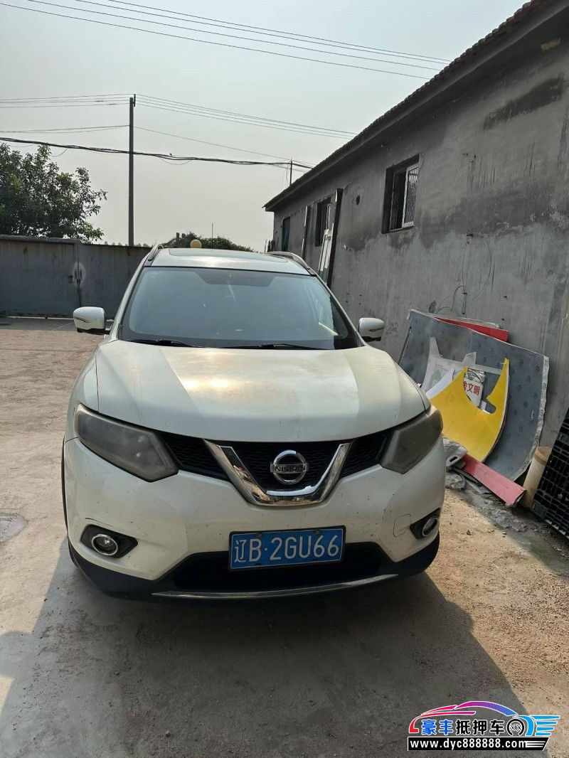 14年日产奇骏轿车抵押车出售