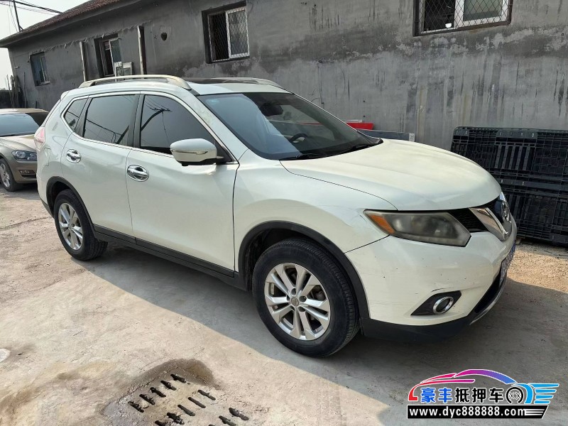 14年日产奇骏轿车抵押车出售