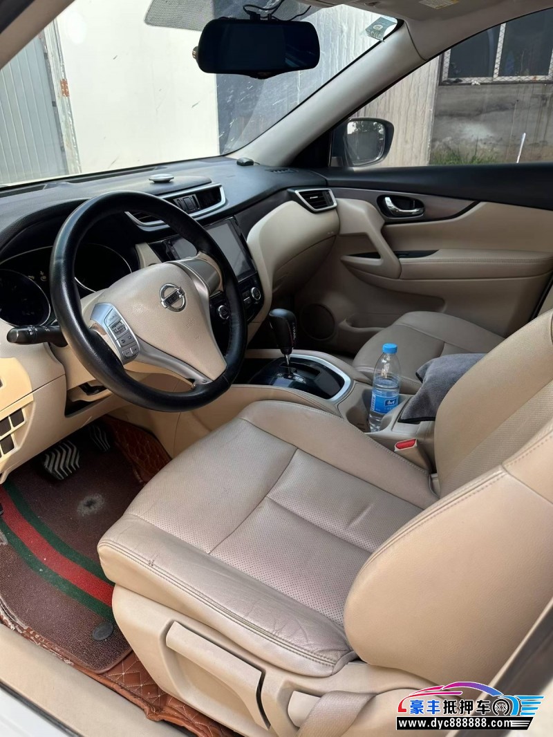 14年日产奇骏轿车抵押车出售