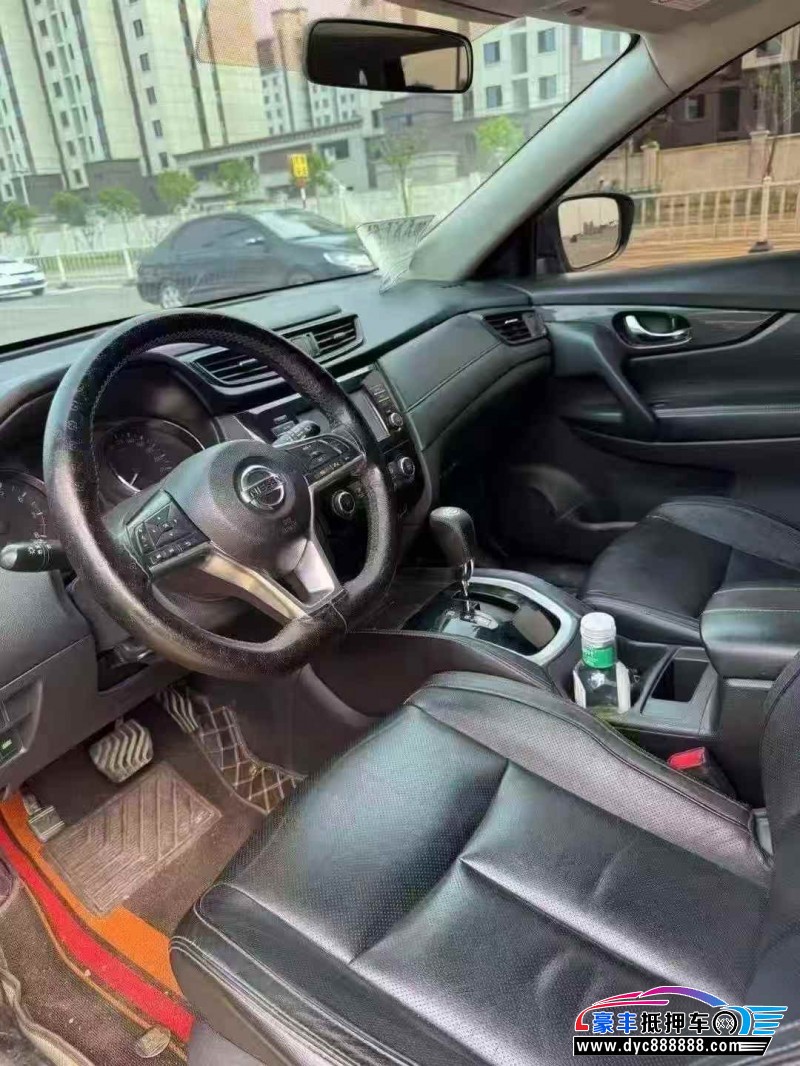 18年日产奇骏轿车抵押车出售