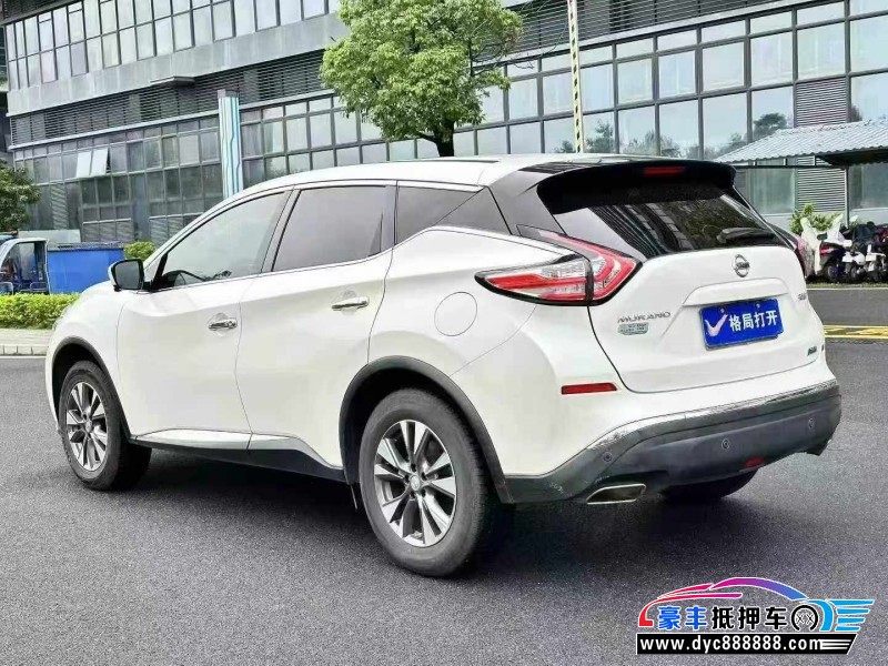 20年日产楼兰轿车抵押车出售