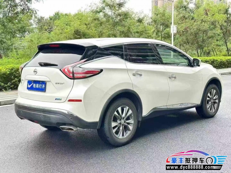 20年日产楼兰轿车抵押车出售