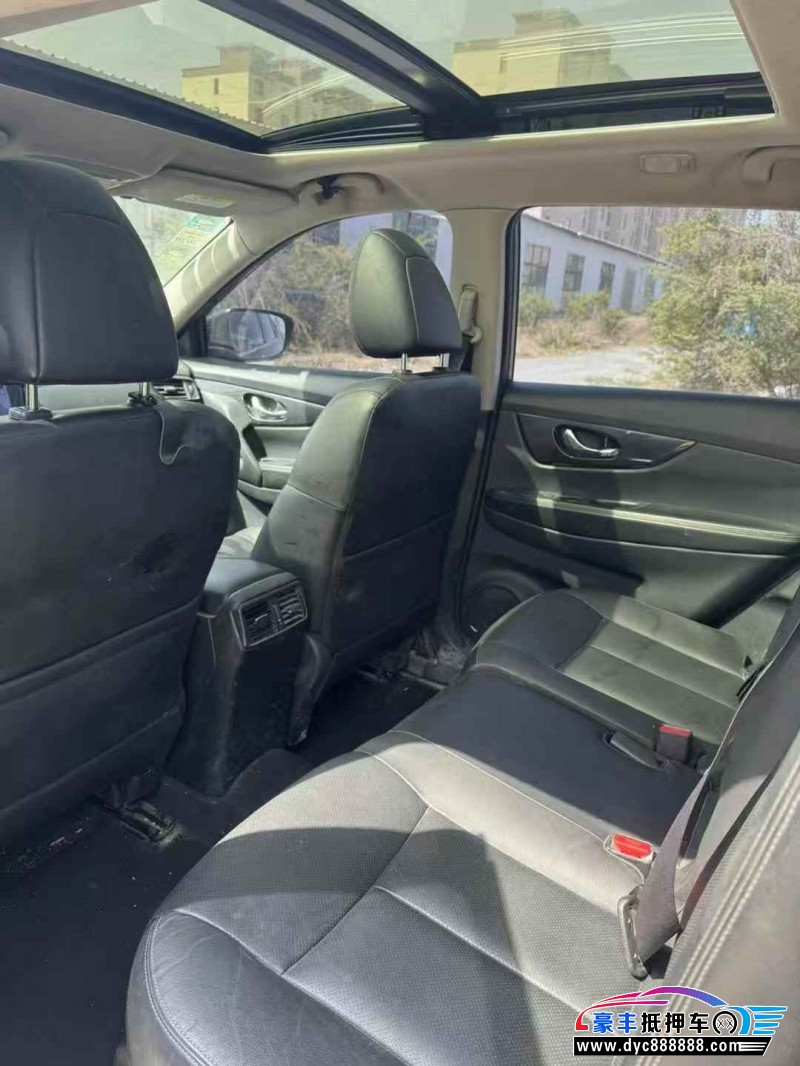 18年日产奇骏轿车抵押车出售