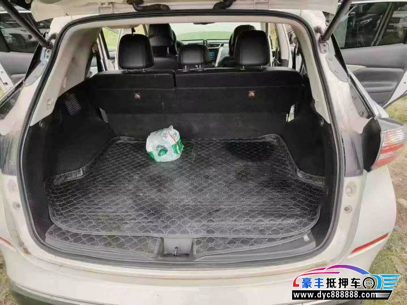 21年日产楼兰轿车抵押车出售