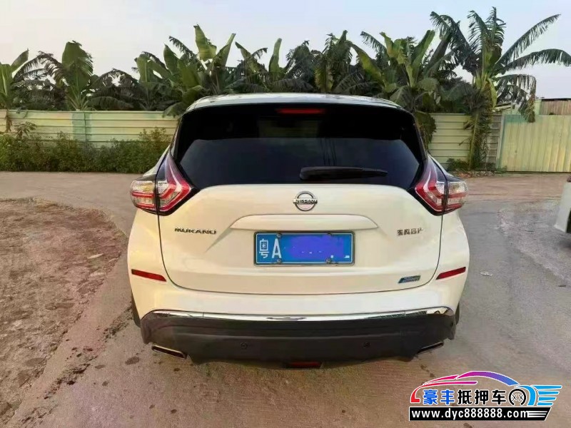 19年日产楼兰轿车抵押车出售