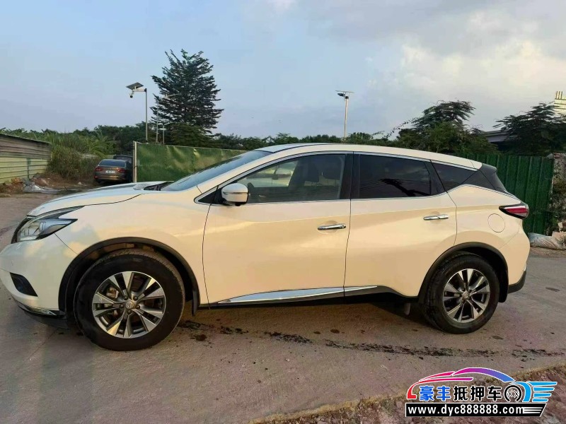 19年日产楼兰轿车抵押车出售