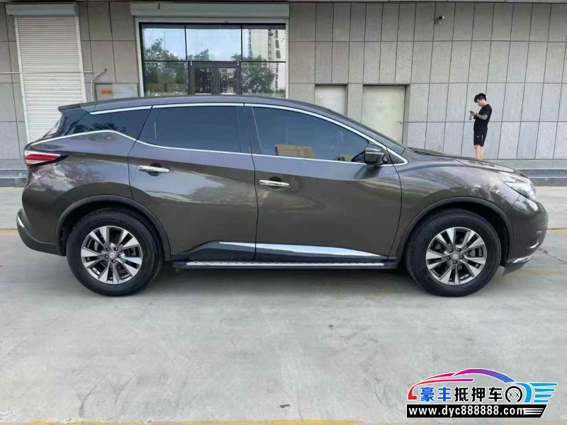 19年日产楼兰轿车抵押车出售