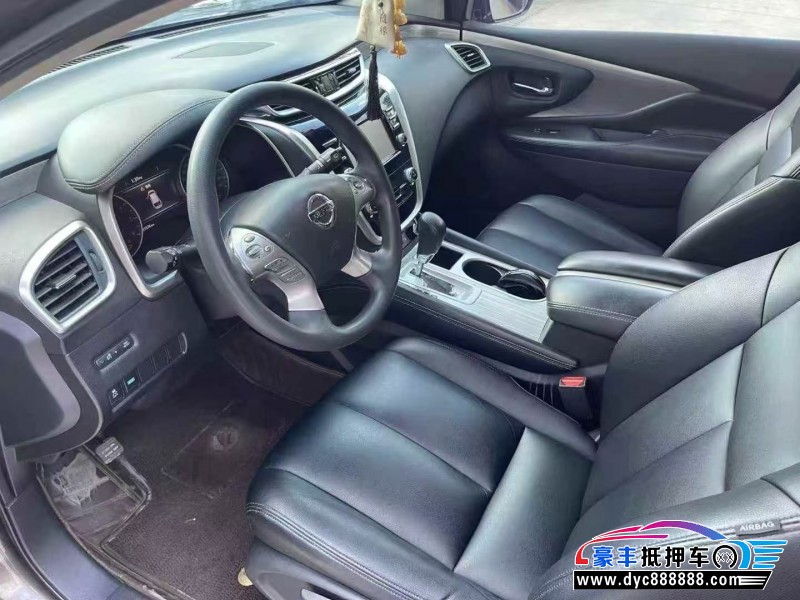 19年日产楼兰轿车抵押车出售