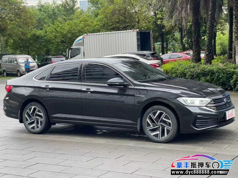 22年大众速腾轿车抵押车出售