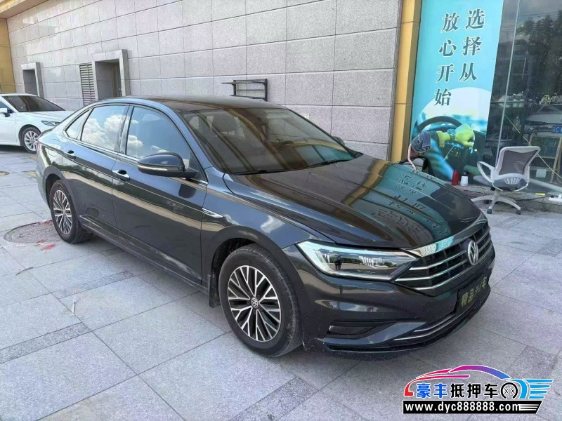 19年大众速腾轿车抵押车出售