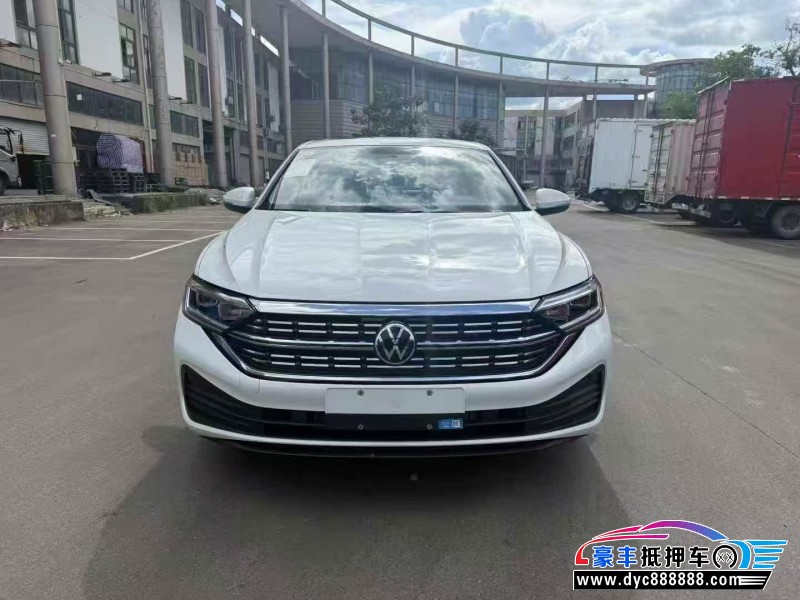 25年大众速腾轿车抵押车出售