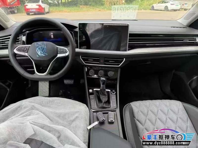 25年大众速腾轿车抵押车出售