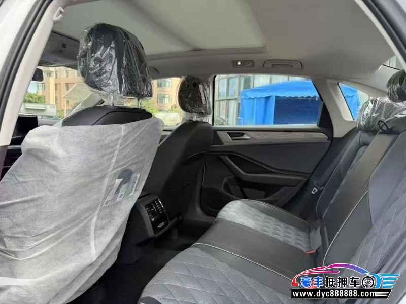 25年大众速腾轿车抵押车出售