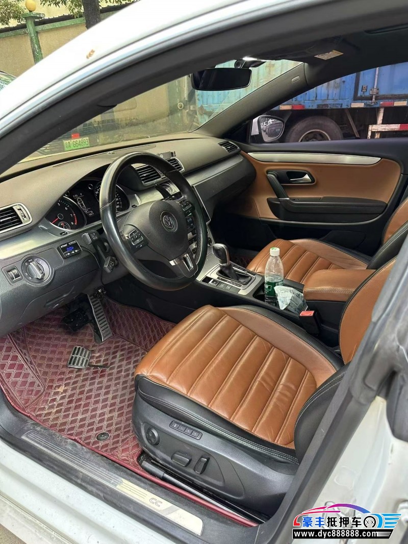 17年大众CC轿车抵押车出售