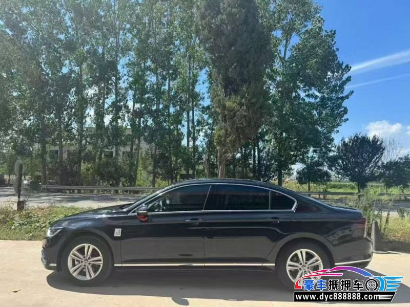 25年大众迈腾轿车抵押车出售