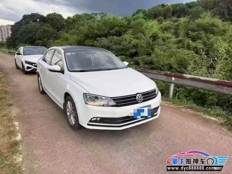 16年大众速腾轿车抵押车出售