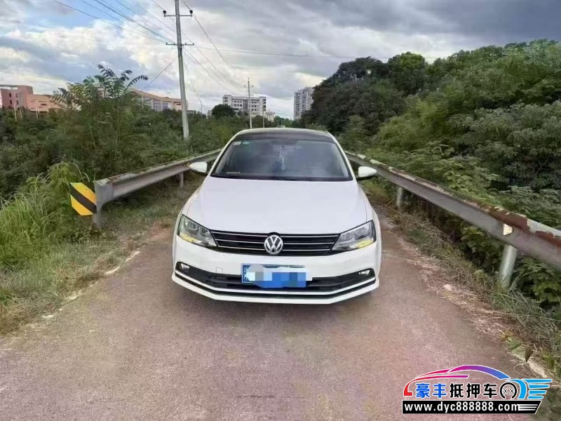 16年大众速腾轿车抵押车出售