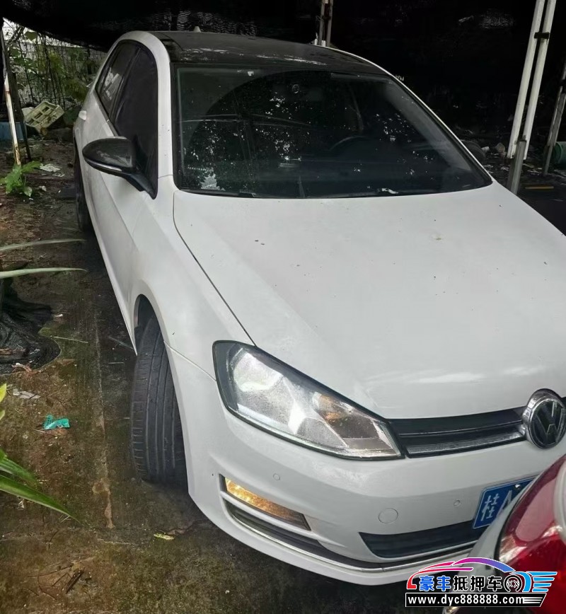 17年大众高尔夫轿车抵押车出售