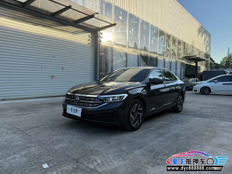 25年大众速腾轿车抵押车出售