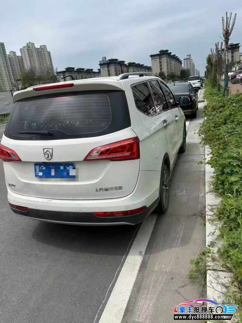 18年宝骏730轿车抵押车出售