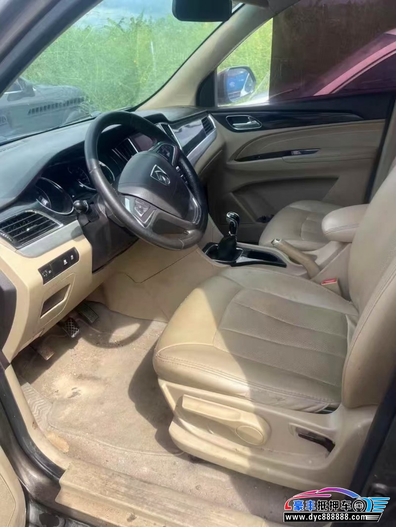 16年宝骏730轿车抵押车出售