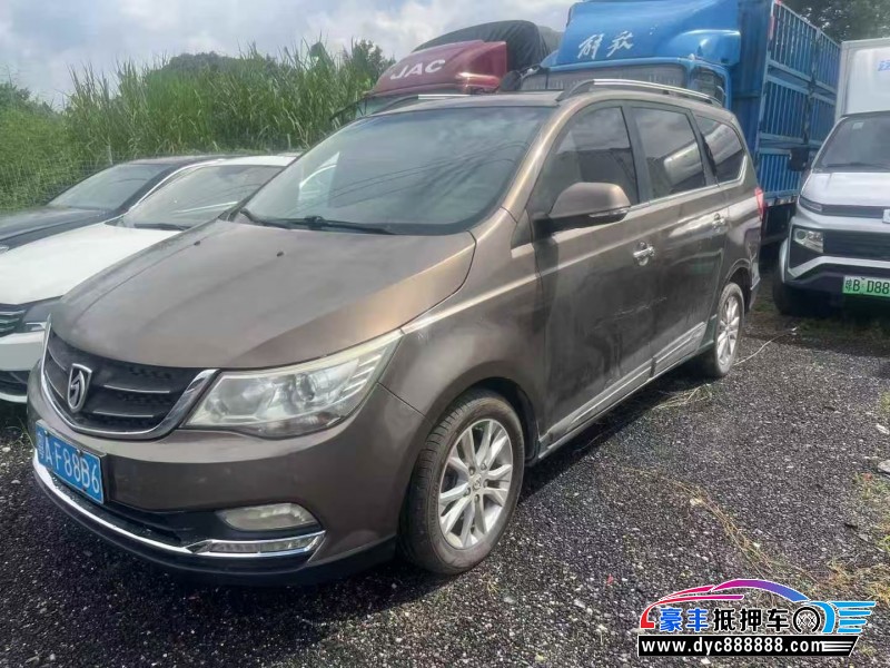 16年宝骏730轿车抵押车出售