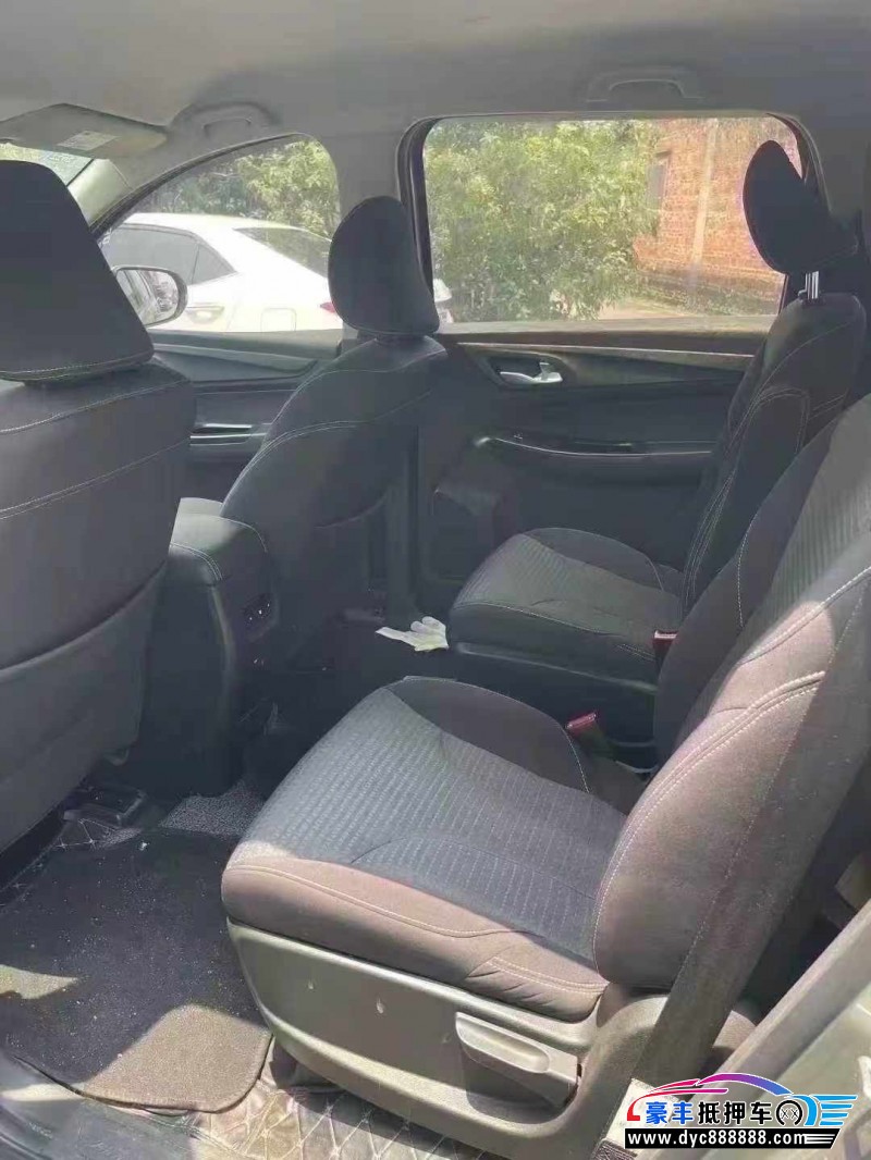 20年宝骏730轿车抵押车出售