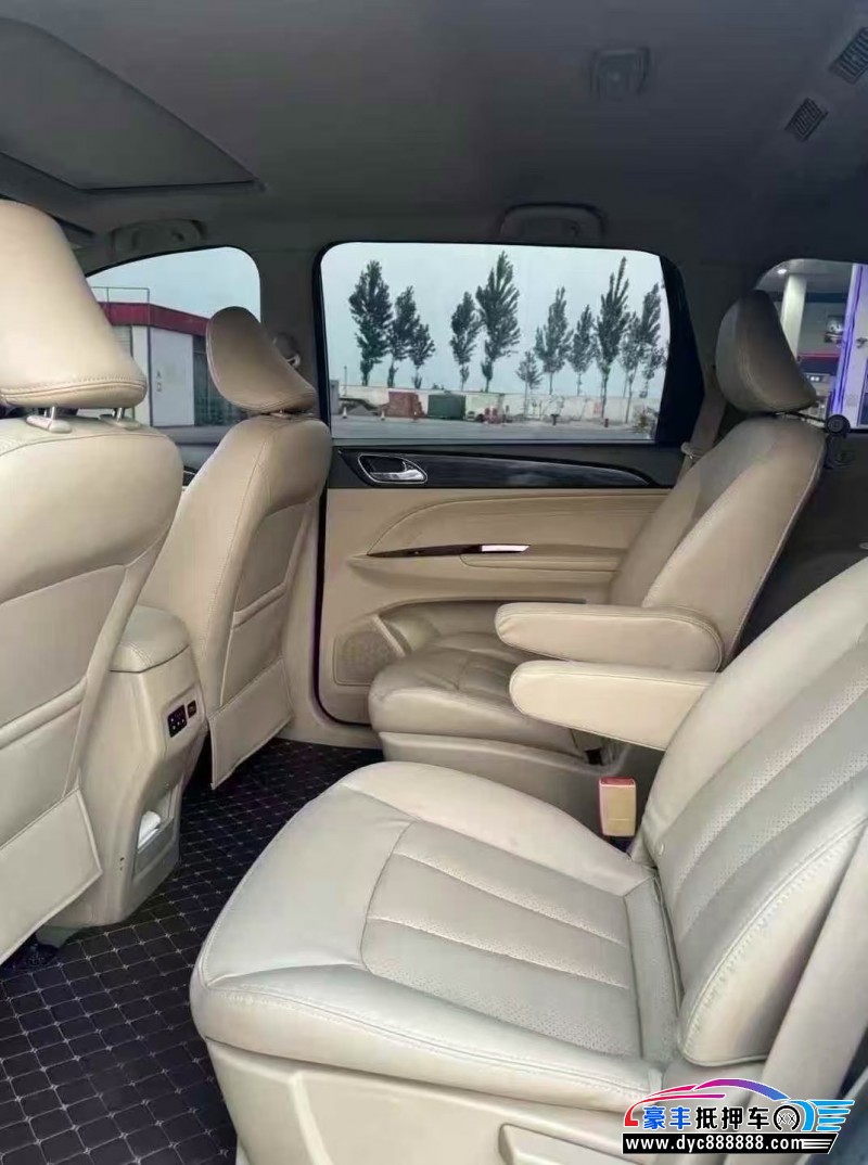 16年宝骏730轿车抵押车出售