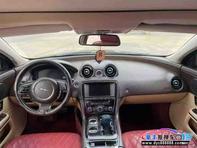 14年捷豹XJ轿车抵押车出售